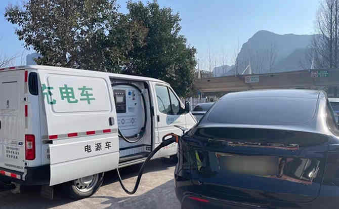 海兴汽车搭电